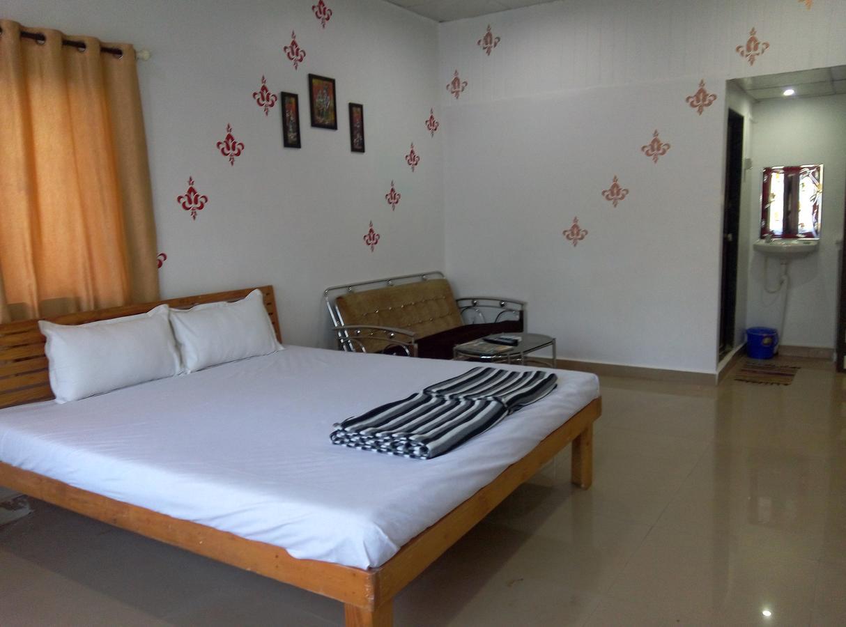 Om Shree Bed And Breakfast Harihareshwar Buitenkant foto