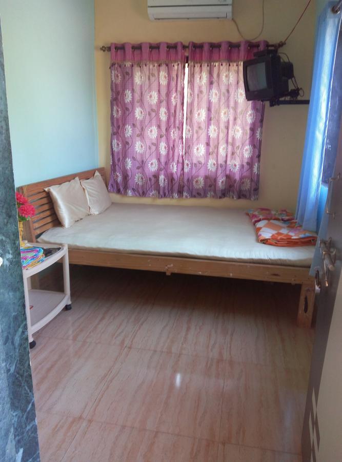 Om Shree Bed And Breakfast Harihareshwar Buitenkant foto