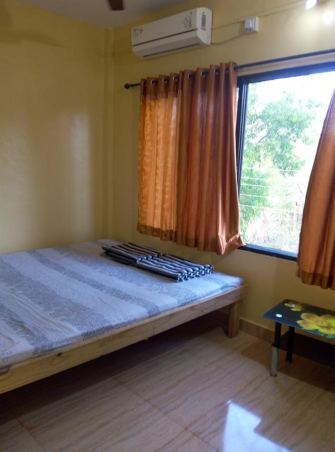Om Shree Bed And Breakfast Harihareshwar Buitenkant foto