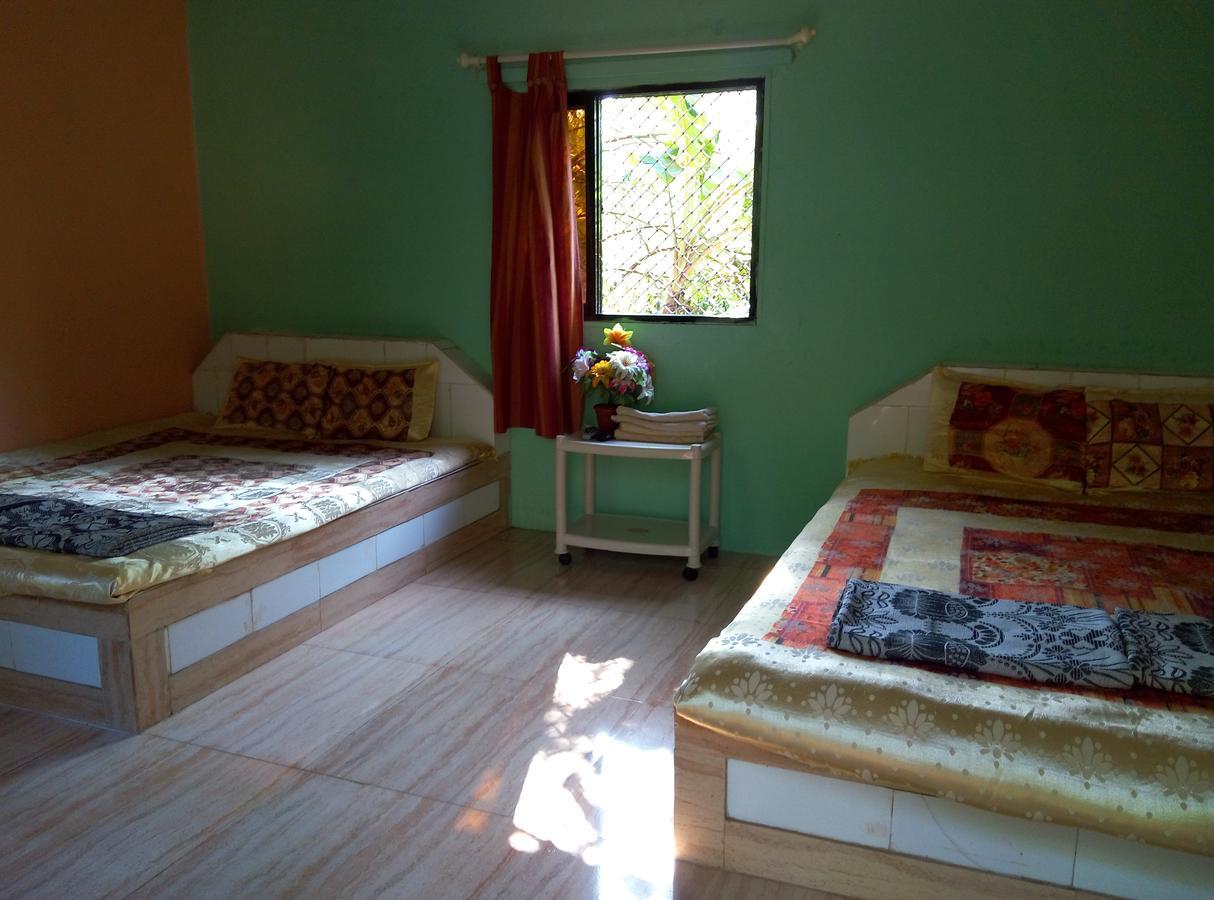 Om Shree Bed And Breakfast Harihareshwar Buitenkant foto